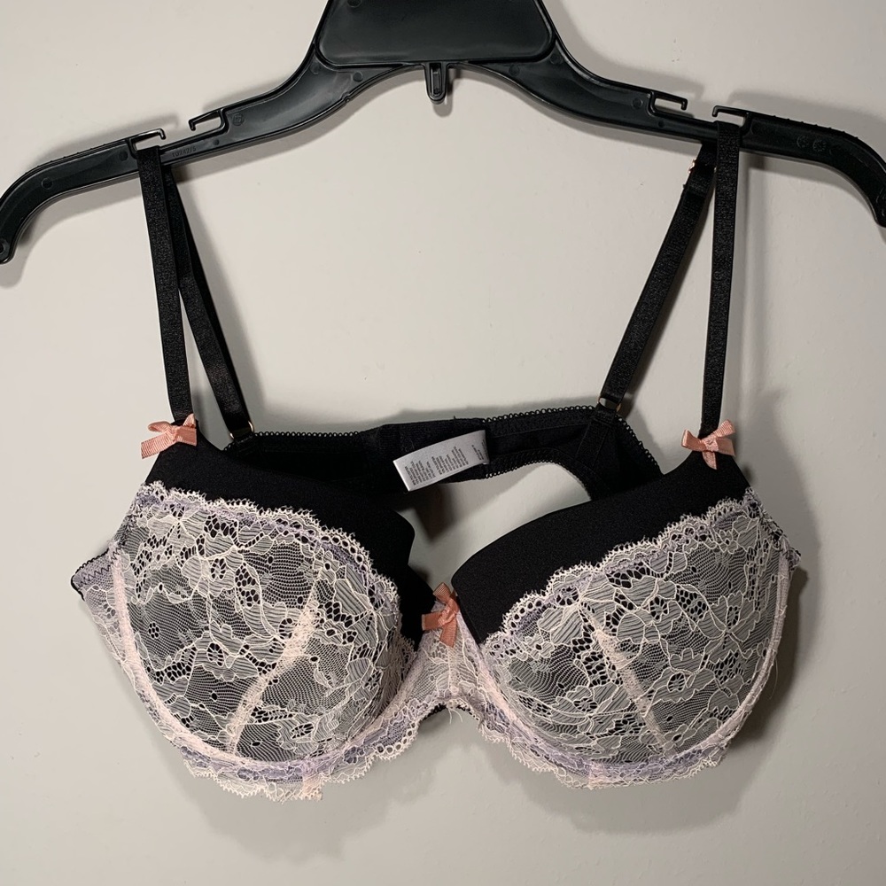 Marilyn Monroe White and Black Lace Bra
